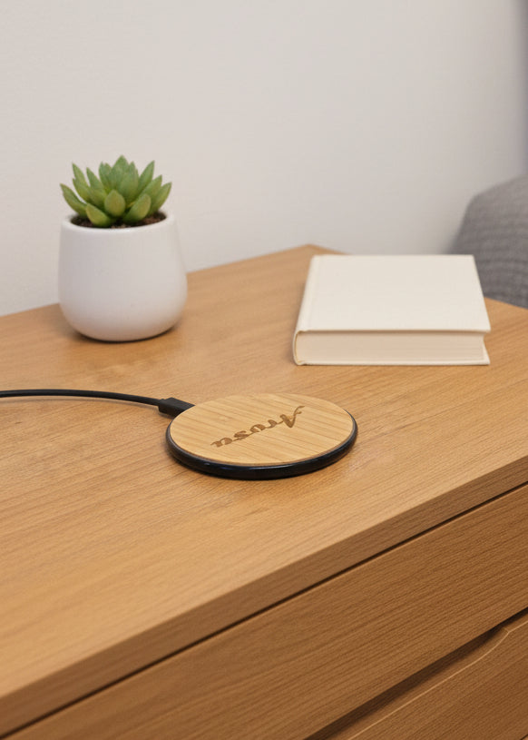 Bamboo wireless charger mit Arosa Gravur